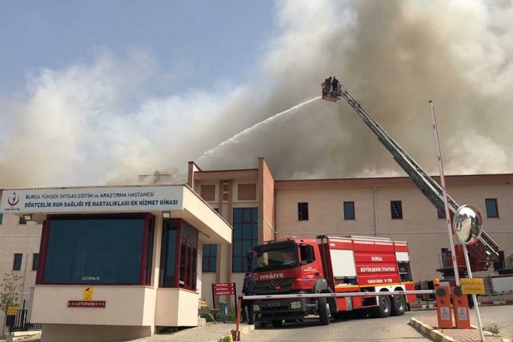 Bursa'da hastanede yangın! Hastalar tahliye edildi