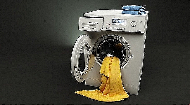 Çamaşır makinesine sıkıştı!