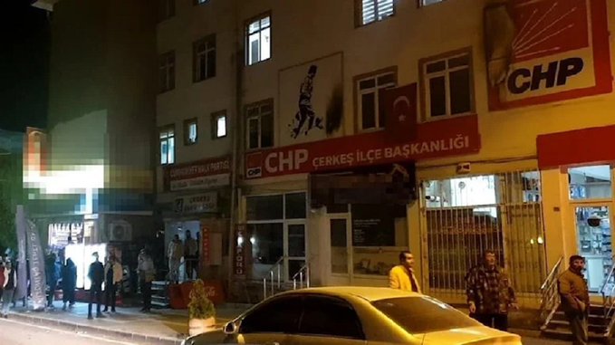 CHP ilçe binasına molotofkokteyli atan kişi tutuklandı 