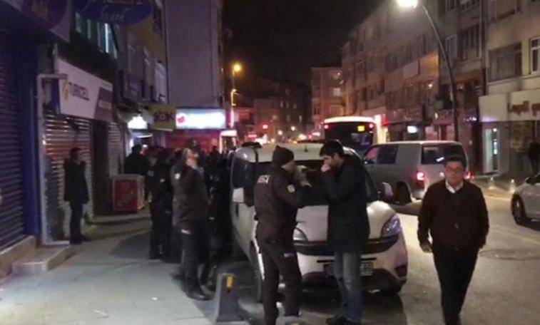 CHP ilçe binasına saldırı: Yaralılar var