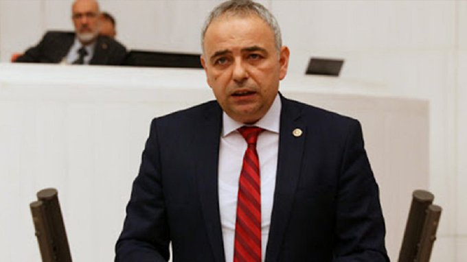 CHP Manisa Milletvekili Ahmet Vehbi Bakırlıoğlu, ailesiyle birlikte koronavirüse yakalandı