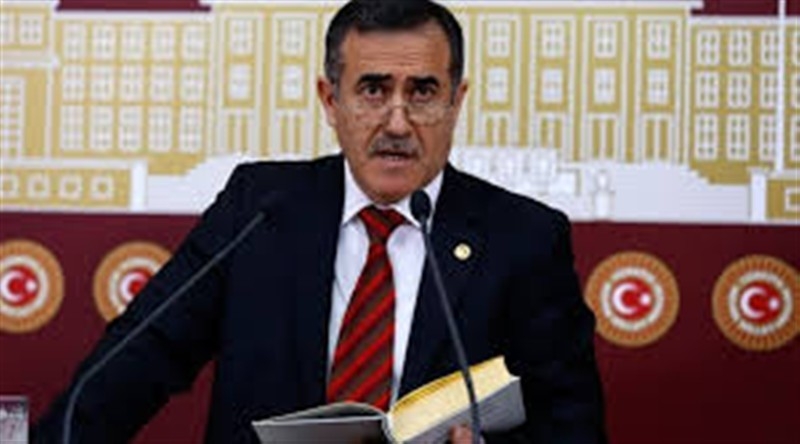 CHP milletvekili İhsan Özkes istifa etti!