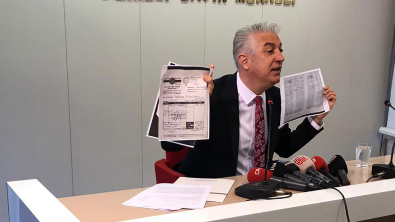 CHP'li Sancar: Belediyenin parası AKP'li milletvekillerinin midesine inmiş