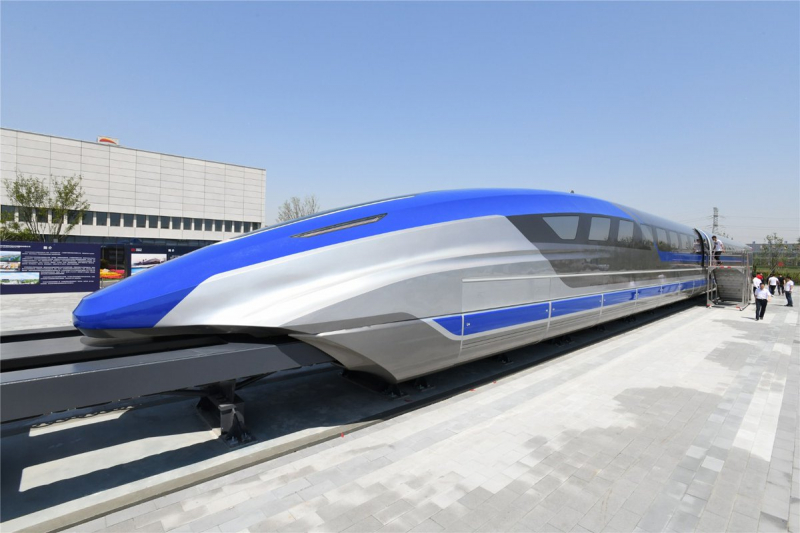 Çin, saatte 600 kilometre hızla gidecek treni tanıttı