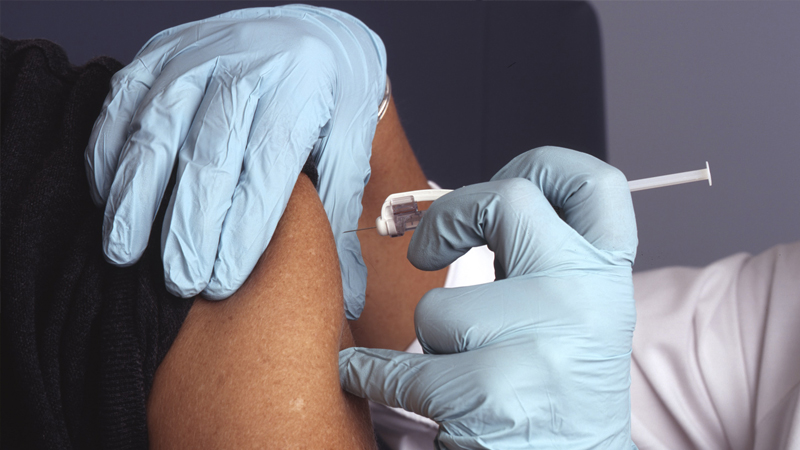 Çin'de binlerce insana testleri tamamlanmamış Koronavirüs aşısı yapıldı