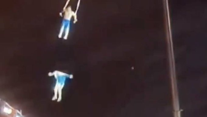 Çin'de uçan trapez gösterisinde yüksekten sahneye düşen jimnastikçi hayatını kaybetti