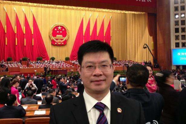 Çin'in 'en yakışıklı rektörü'ne ömür boyu hapis cezası!