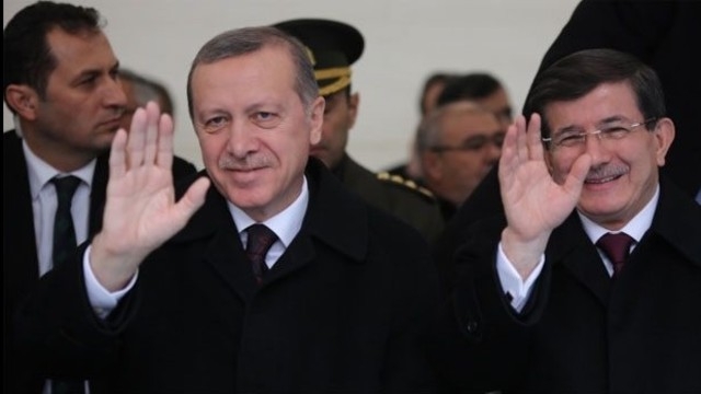 Demirtaş'tan Erdoğan ve Davutoğlu'na suç duyurusu!