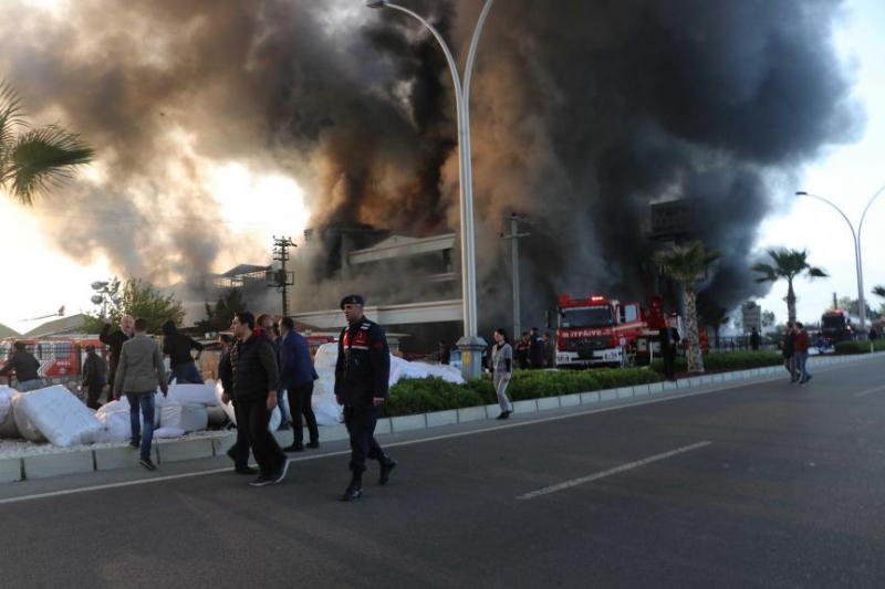 Denizli'de tekstil fabrikası yangını