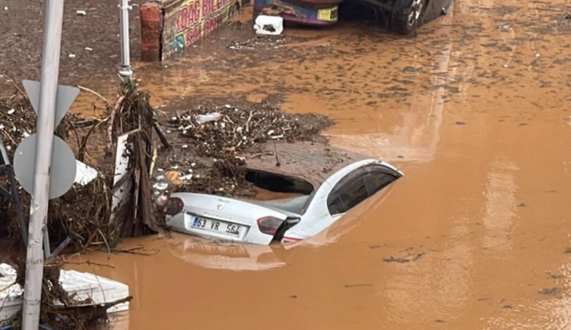 Deprem bölgesi Şanlıurfa ve Adıyaman'daki sel felaketinde 13 kişi hayatını kaybetti, kaybolan kişiler var