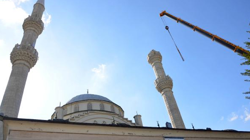 Depremde yıkılan Avcılar'daki minarede 14 yerine 8'lik demir kullanıldığı ortaya çıktı