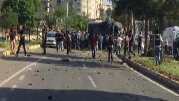 Diyarbakır'da patlama! 3 ölü, 45 yaralı..