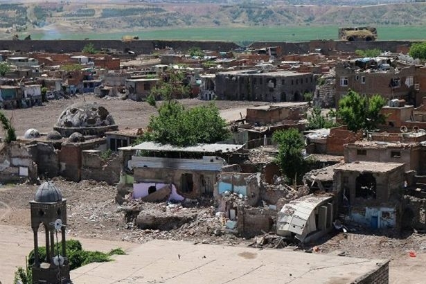 Diyarbakır'daki 13 mahallede sokağa çıkma yasağı sona erdi!