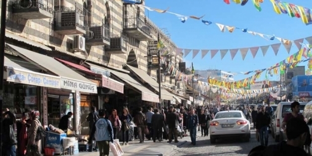 Diyarbakırlılar HDP'li vekillerin dokunulmazlıklarının kaldırılmasına ne diyor?