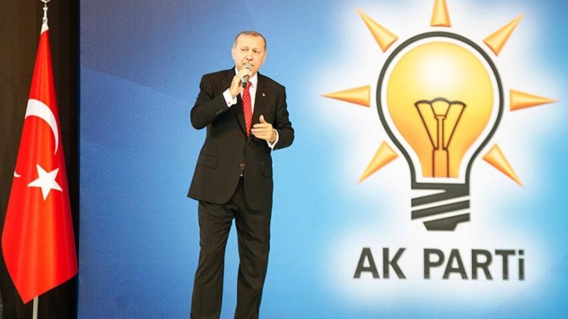 Doç. Dr. Ümit Akçay: AKP için bir yol ayrımı geliyor