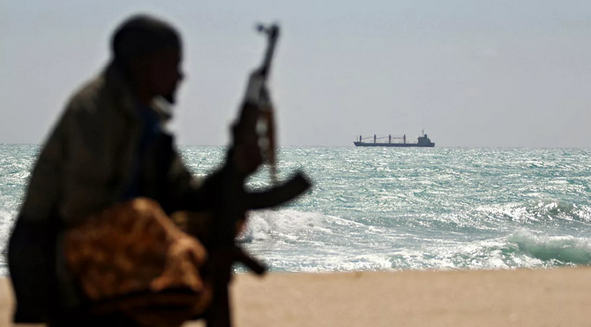 Dünyanın en tehlikeli deniz sahası Gine Körfezi'nde korsanlar 4 kişiyi öldürdü, 7 kişiyi kaçırdı