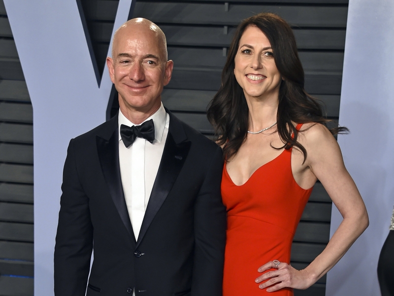 Dünyanın en zengin insanı Jeff Bezos'dan boşandığı eşine 80 ülkenin milli gelirinden fazla nafaka
