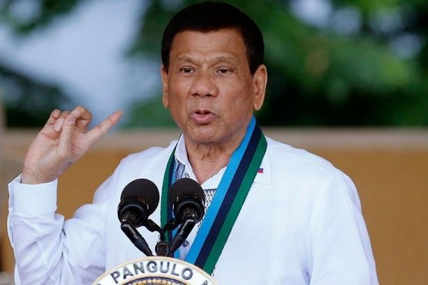 Duterte: Din adamlarının çocuklara taciz peşinde koştuğu bir dine kimin ihtiyacı var?