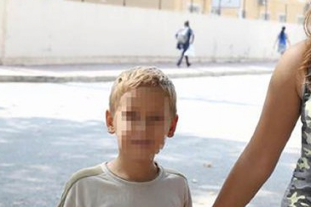 Duvara yazı yazan 6 yaşındaki çocuk gözaltına alındı!