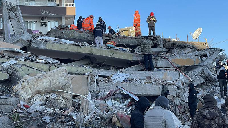 Ekonomist Atilla Yeşilada: Depremin maliyeti 100 milyar dolara çıkabilir; daha fazla vergiye hazır olun