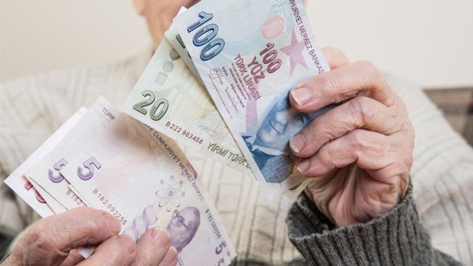 Emekliler Derneği, bayram ikramiyesinin 5 bin 500 liraya çıkarılmasını istedi