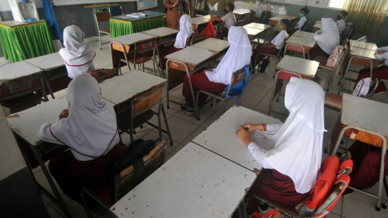 Endonezya'da devlet okullarında başörtüsü zorunluluğu kalktı
