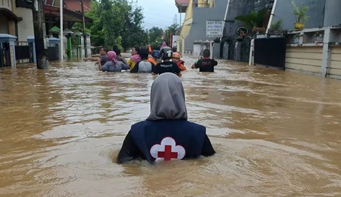 Endonezya'da sel: 15 ölü, 46 kayıp