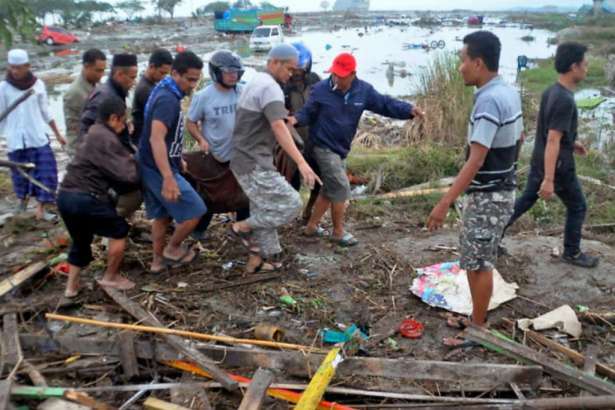 Endonezya'da tsunami: 30 kişi hayatını kaybetti