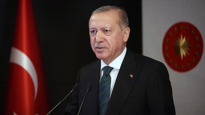Erdoğan: Birileri, ülkemizin adalet sistemini, suç çetelerinin kirli oyunlarına kurban etmek için uğraşıyor