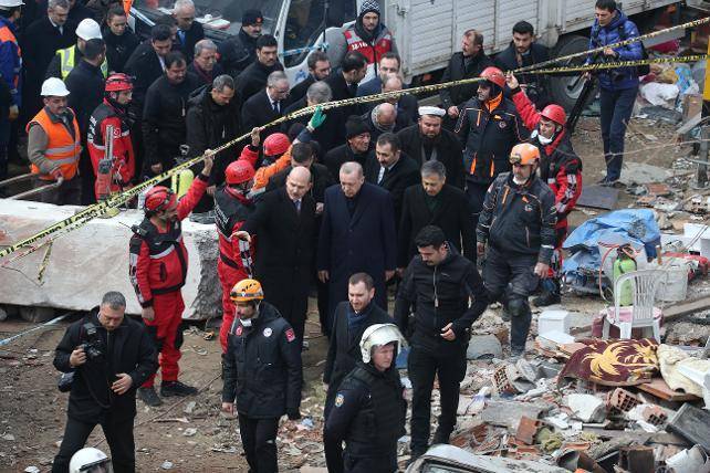 Erdoğan: Bu bina enkazının altında kalmak suretiyle şehadete ulaşanlara Allah'tan rahmet diliyorum