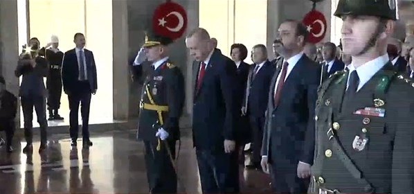 Erdoğan: Büyük bir heyecanla Cumhuriyetimizin 96. yıl dönümünü kutluyoruz
