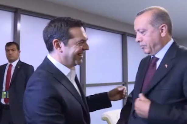 Erdoğan Çipras'a 'kravatın nerede?' diye sordu!