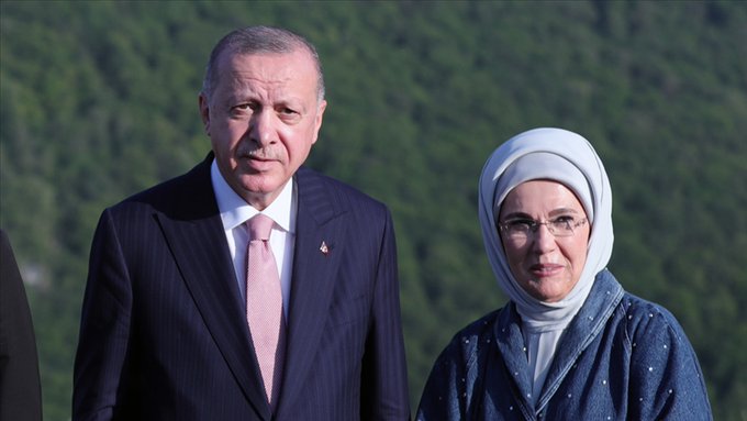 Erdoğan: Henüz eşim atlatamadı, inanıyorum ki pazartesi gününe kadar inşallah atlatır