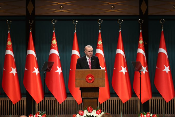 Erdoğan: Hiçbir emeklimiz 2 bin 500 TL' nin altında maaş almayacak