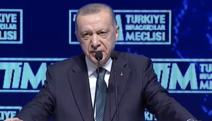 Erdoğan: Milletimizin işine, aşına, refahına göz dikenlerle hesaplaşmadan son nefesimizi vermeyeceğiz
