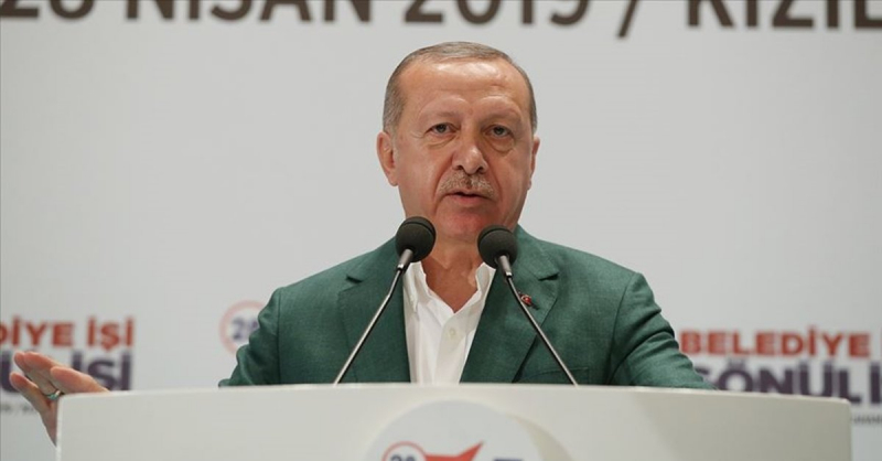 Erdoğan: Sırtını millete değil de başka güçlere dayayan herkes tepe taklak yuvarlanıyor