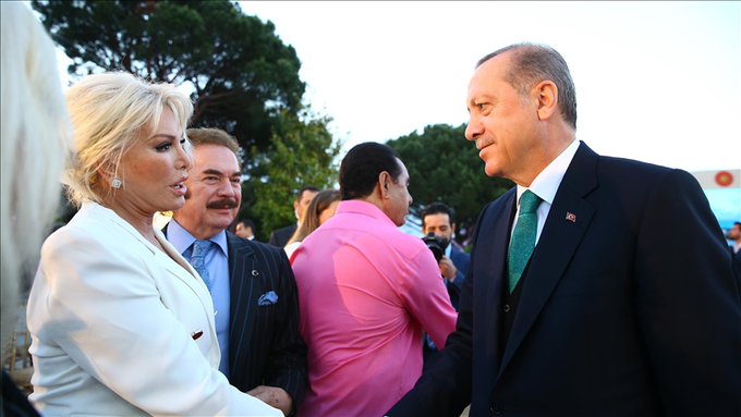 Erdoğan'dan Ajda Pekkan'a geçmiş olsun telefonu
