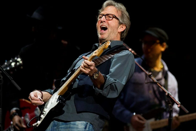 Eric Clapton, aşı zorunluluğu olan salonlarda konser vermeyecek