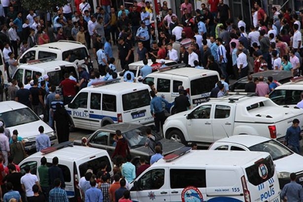 Erzurum'da büyük sokak kavgası! 100 kişi kavga etti...