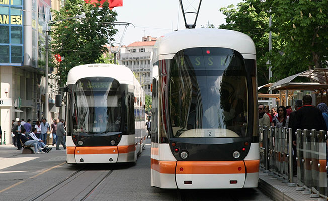 Eskişehir Şehir Hastanesi-Opera hattında tramvay seferleri durduruldu