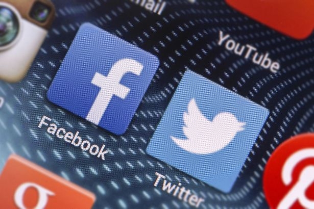 Facebook ve Twitter'a erişim sorunu sürüyor!