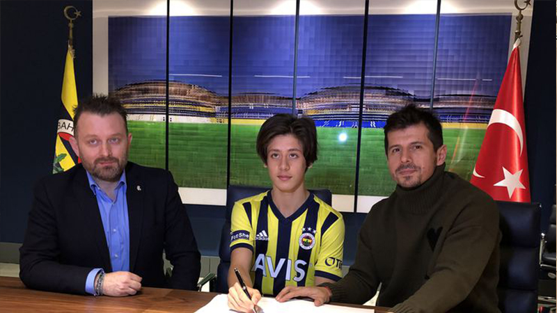 Fenerbahçe, 15 yaşındaki Arda Güler'le sözleşme imzaladı