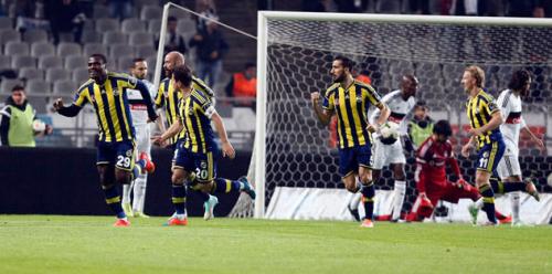 Beşiktaş 0-2 Fenerbahçe.. Kartal dağıldı!