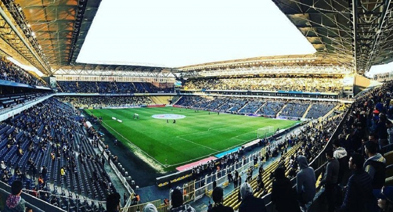 Fenerbahçe Ülker maçında ‘Her şey çok güzel olacak’ sloganları 