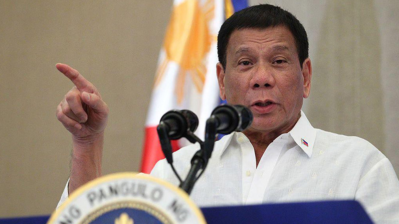 Filipinler Devlet Başkanı Duterte emretmişti; karantina kurallarını ihlal eden bir kişi vurularak öldürüldü 