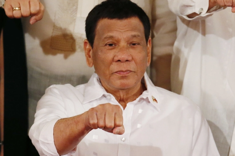Filipinler lideri Duterte, koronavirüs aşısını kalçasından yaptıracak