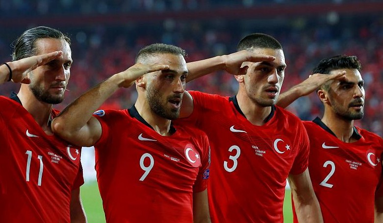 Fransa, asker selamı nedeniyle UEFA'dan Türkiye'ye ceza verilmesini istedi