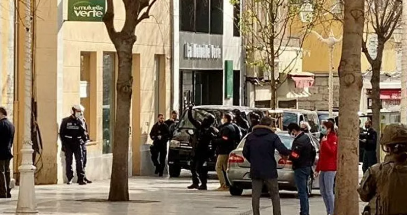Fransa'da pencereden insan kafası fırlatıldı, polis operasyon başlattı