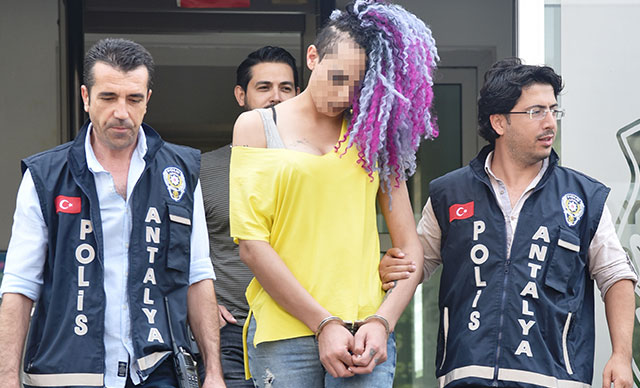 Fuhuş pazarlığı yaptığı genci pencereden atan trans kadın tutuklandı