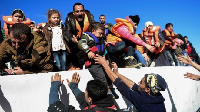 Göçmenler gemilerle Türkiye'ye geri taşınacak!